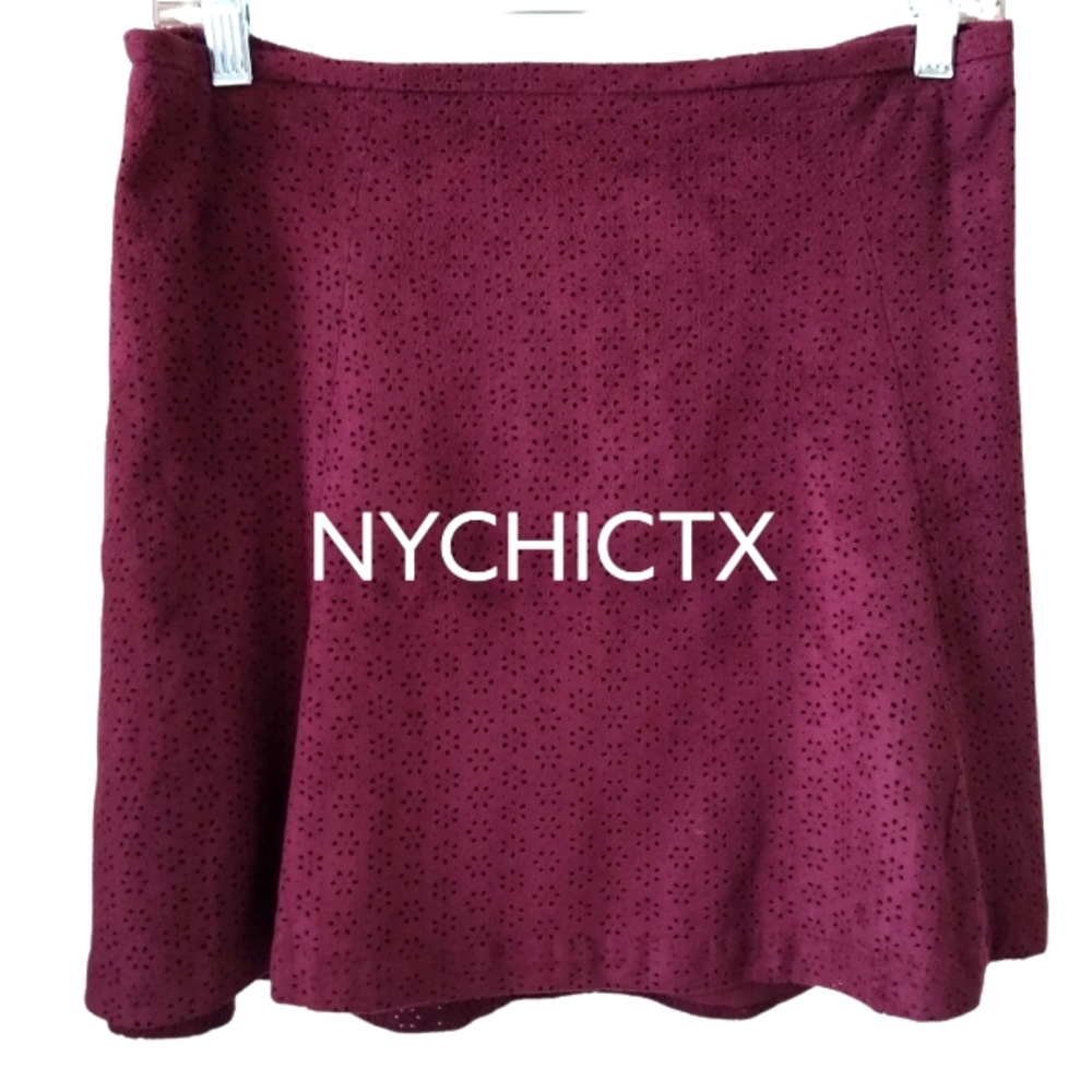 Express skirt burgundy color sz 6